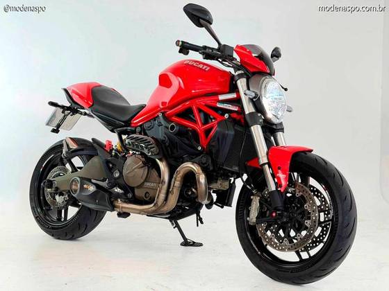 DUCATI MONSTER 821 